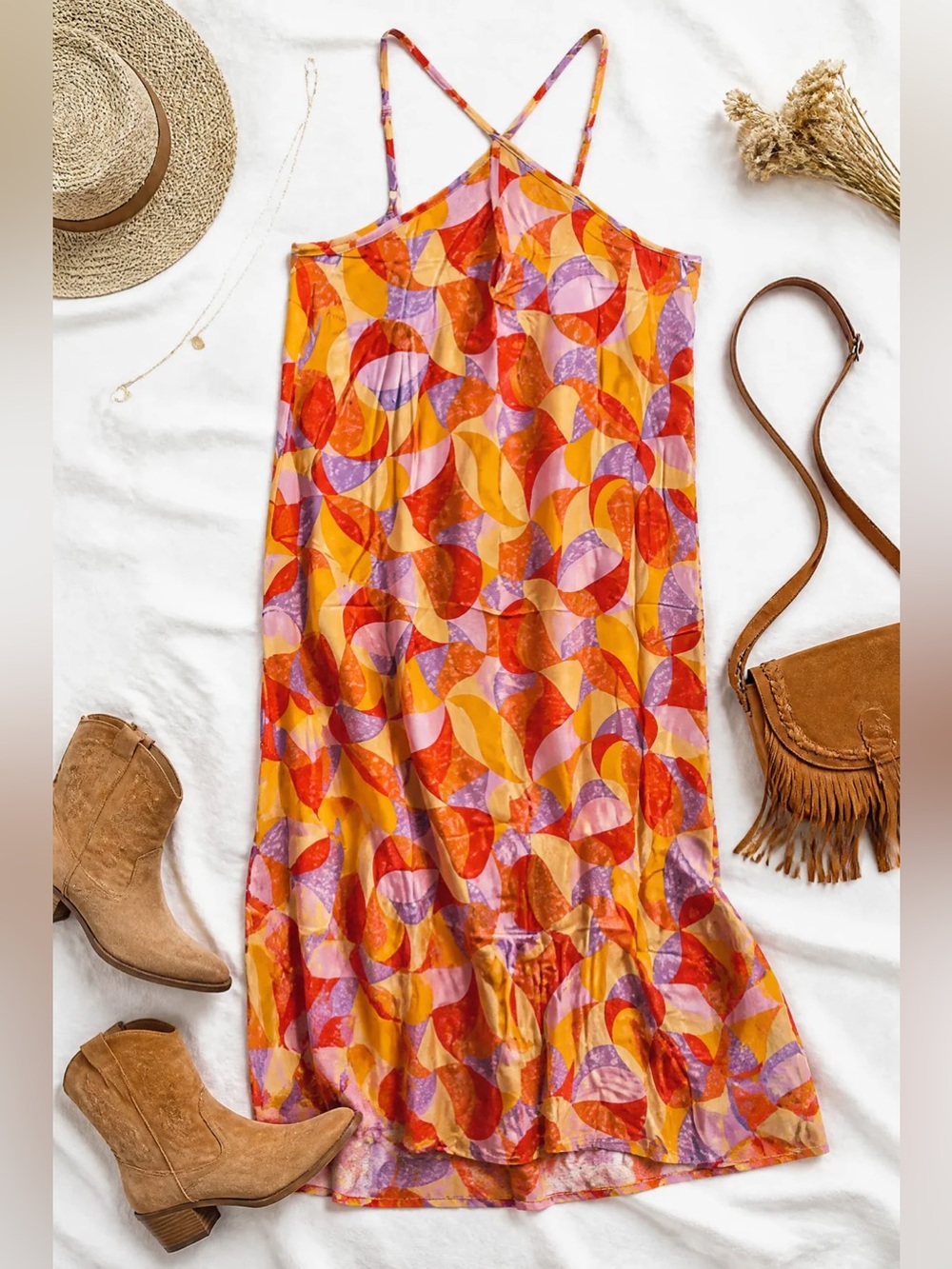 And The Why GEOMETRIC PRINT SPAGHETTI STRAP MIDI
DRESS